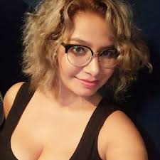 Ni la familia Quintanilla soporta a la pelona de Ángela Aguilar 😆