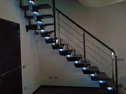 Scala Per Interni Con Illuminazione Knock Design Http It Rintal Com Scale Realizzazioni Abitare Scala A Giorno Knock Design Ca Interni Abitare Illuminazione