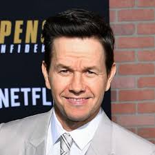 See his dating history (all girlfriends' names), educational profile, personal favorites. Mark Wahlberg Shows Off His 20 Pound Weight Gain For Movie Role Abc News
