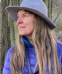 Leanna Benton's Instagram, Twitter & Facebook