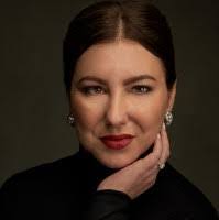 Brandi Rhea's Instagram, Twitter & Facebook