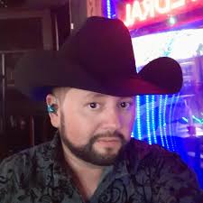 A.b. Madero (@abelardo.madero)