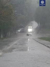 Мариуполь затопило, пешеходы оказались по пояс в воде (фото, видео) 09:57, 09.06.21 погода 1 мин. Liven V Kieve Segodnya Zatopil Ulicy Foto I Video Potopa 17 10 20 Telegraf