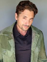 Maybe acceptable headshots. . . . #actorslife🎬 #headshot #guilebranco  #headshots #losangeles #instaactor