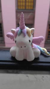 Diy Licorne En Pate Polymere Avec Images Diy Licorne Pates Polymeres Pate A Sel Modele