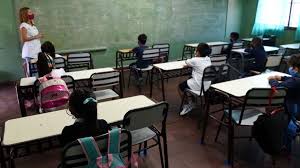 El ministro de salud bonaerense, daniel gollan, aseguró este viernes que la provincia de buenos aires analiza restablecer las clases presenciales, luego de los buenos resultados que dio el. Clases Presenciales En Provincia Asi Definio La Corte Bonaerense