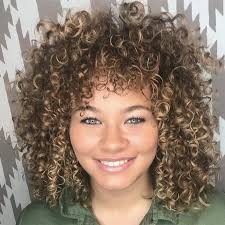 Curly Hairstyles For Round Faces Curly Hair Styles Naturally Curly Bob Hairstyles Hair Styles