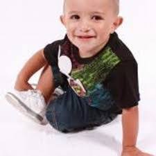 Elias Arzate's Instagram, Twitter & Facebook