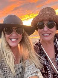 Kelly Alcorn's Instagram, Twitter & Facebook