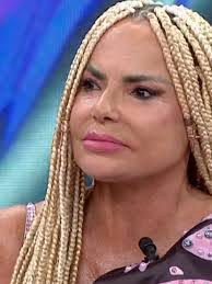 Leticia Botello's Instagram, Twitter & Facebook