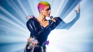 Maneskin lead singer damiano david's behavior caught the attention of some people who suggest he was doing cocaine right. Eurovision 2021 Italy Wins Song Contest