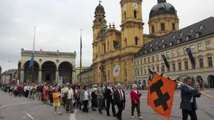 90.000 stichwörter und wendungen sowie 120.000 übersetzungen. Fronleichnamsprozession 2011 Munchen Youtube