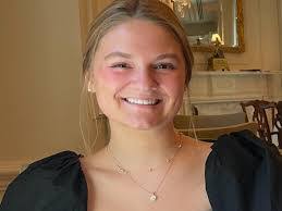 Claire Swanson's Instagram, Twitter & Facebook