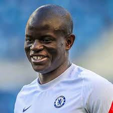 No Chelsea fan will pass without liking this picture of Moises Caicedo, the  midfield General 💪🏼