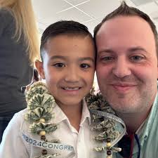 Draft like a pro this year!!! My draft sheet for 2025. Everything you guys  need to draft. Projected stats, ECR, bye weeks, PS, grades and more... I  had very good success last