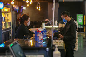 Đề xuất học sinh, sinh viên làm thêm không quá 20 giờ/tuần