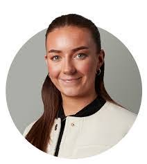 Amanda Younce's Instagram, Twitter & Facebook