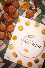 Macarons Chocolat Yuzy Et Pain D Epices Pierre Herme