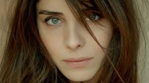 Alpay Yesil Gozlerin Actress Nur Fettahoglu Yesil