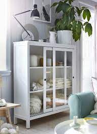 serenity in a small living room vitrine weiss mobelideen ikea