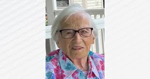 Brooke Mcgraw's Instagram, Twitter & Facebook