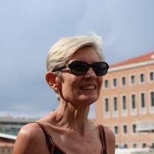 Diana Mosca (@Dmosca111)