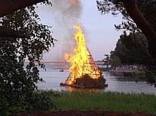 In diesem video erzähle ich dir von der kraft der sommersonnenwende , die gerade im wandeljahr 2021 von besonders großer bedeutung ist viel freude und spaß. Mittsommerfest Wikipedia
