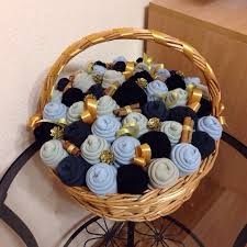 как сделать подарок своими руками на день рождения мужчине Master Klass Buket Iz Noskov Dlya Muzhchiny Svoimi Rukami Kak Udivit Lyubimogo 50 Foto Podarki Svoimi Rukami Podarki Idei Podarkov