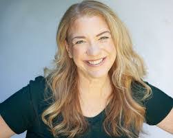 Molly Breen's Instagram, Twitter & Facebook