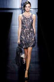 L'eleganza inconfondibile di giorgio armani crea abiti da sposo di rara bellezza, per un uomo che vuole essere protagonista. Abiti Da Sera Armani