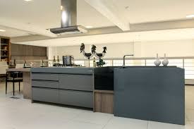 Die fronten sind das gesicht jeder küche und deren austausch kann das komplette aussehen der ja, die küchenfronten sind austauschbar. Kuchenfronten Erneuern Leicht Gemacht Elha Service