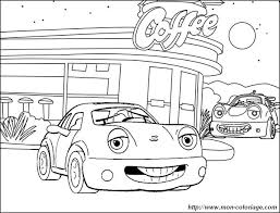 A l'intérieur, le pilote et le copilote restent concentré car le parcours est bien chaotique et ne laisse pas de chance à la moindre erreur ! Coloriage De Voitures Dessin Voiture Parking A Colorier