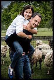 Have something nice to say about alexander de croo? Annik Penders De Vrouw Van Premier Alexander De Croo Alexander Komt Altijd Naar Huis Dat Is De Regel Humo
