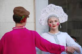 La cuisine russe est savoureuse traditionnelle. Costume National Russe Vetements Traditionnels Des Femmes Russes