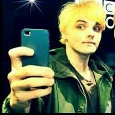 See more ideas about gerard way, gerard, my chemical romance. Blonde Gerard Explore Tumblr Posts And Blogs Tumgir