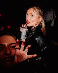 Presale for this Sunday's @mastiempolive ft. @skepta dj set are live, check  your emails if you signed up. 🕊️ General