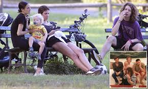 English singer, songwriter, film producer: Sir Mick Jagger S Ballerina Girlfriend 31 Catches Up With Brazilian Model Ex 48 Daily Mail Online