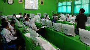 27.01.2021 · viral guru sekolah ngentot di ruang uks. Sosialisasi Pembelajaran Online Tim Ruang Guru Kunjungi Smpn 27 Kota Malang Surya Malang