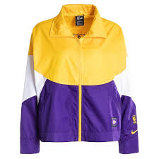 The lids lakers pro shop has all the authentic lakers jerseys, hats, tees, conference champions apparel and more at www.lids.com. Los Angeles Lakers Nba Sportswear De Haute Qualite Kickz Com