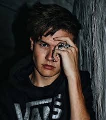 Chris Mac (@chris_z_cross) • Instagram photos and videos