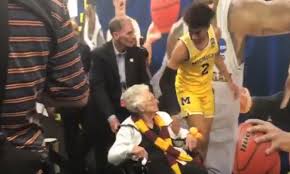 Video Jordan Poole Congratulates Sister Jean On Loyola S Run Http Thespun Com College Hoops Video Jordan Poole Co Michigan Athletics Michigan Sports Running