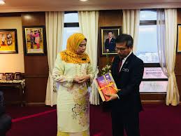 Madinah mohamad new auditor general astro awani. Twitter à¤ªà¤° Friends Of Kdn Rt Alwi Ibrahim59 Pertemuan Bersama Ybhg Tan Sri Dr Madinah Mohamad Ketua Audit Negara Sebentar Tadi Di Kdn Putrajaya Https T Co 59xhas9zwx