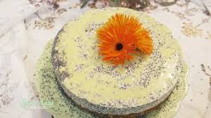 Mohn Vereint Mit Leckerer Sahne Und Cremigem Eierlikor Diese Torte Verspricht Ein Wahres Geschmackserlebnis Enie Backt Backen Sweet Easy