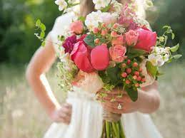 How do you keep flowers fresh overnight without water? How Long Do Flowers Last Without Water 99 Degree