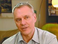 Bill Bowtell Archives