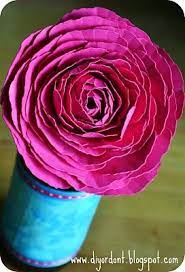 Diy Or Don T Tutorial Paper Ranunculus Flower Free Download Paper Flower Tutorial Paper Flowers Diy Paper Flowers
