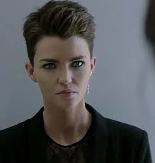 Taking to instagram stories on tuesday, the former batwoman star revealed that she had to be hospitalized after suffering complications following surgery. Ruby Rose Batwoman In 2021 Ruby Rose Ruby Rose Style Short Hair Styles
