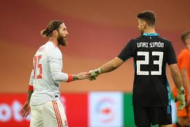 Join the discussion or compare with others! Espagne Allemagne Unai Simon Encore Titulaire Dans Le But L Equipe