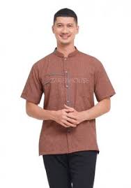 Meskipun baju koko memang identik dengan pakaian untuk beribadah dan dikenakan saat hari raya, namun saat ini sudah banyak baju koko pria modern yang dapat dikenakan. Baju Koko Nibras Terbaru 2020