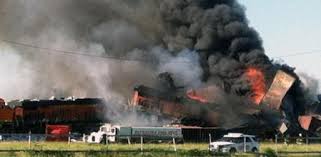 El accidente deja, de momento, un saldo de cinco muertos y varias personas aún permanecen esta es una noticia de última hora sobre el accidente de tráfico en texas y se actualizará a medida que. Brutal Accidente De Tren En Texas